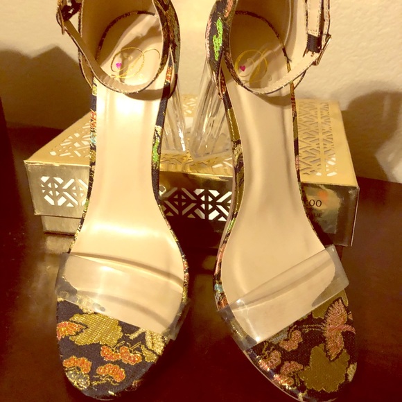 Diva Shoes - SOLD!Size 8 Woman Shoes with Clear Heel